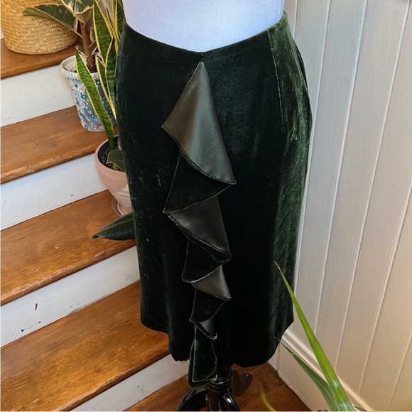Ralph Lauren Black Label Ruffle Embellished Skirt in Hunter Green - Picture 3 of 15